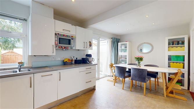 25 Sugarloaf Crescent, Bray, Co. Wicklow