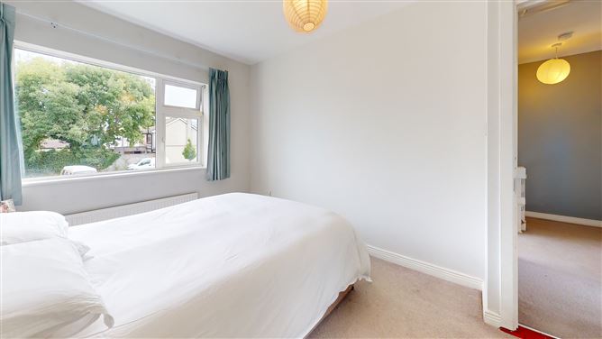 25 Sugarloaf Crescent, Bray, Co. Wicklow