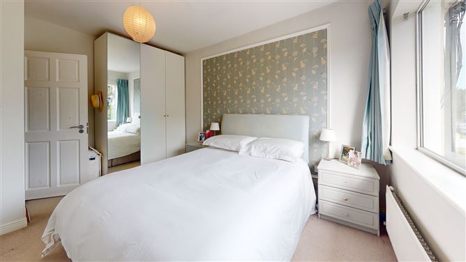 25 Sugarloaf Crescent, Bray, Co. Wicklow