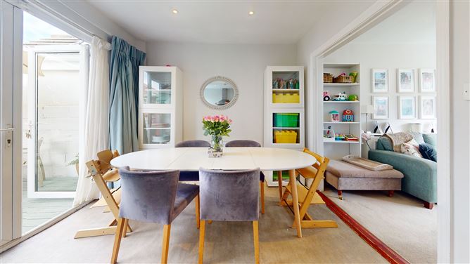 25 Sugarloaf Crescent, Bray, Co. Wicklow