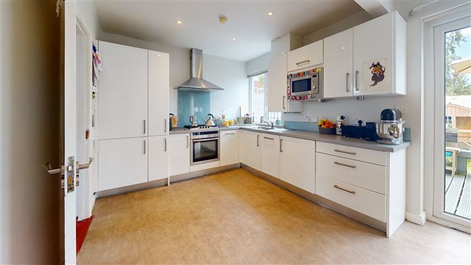 25 Sugarloaf Crescent, Bray, Co. Wicklow