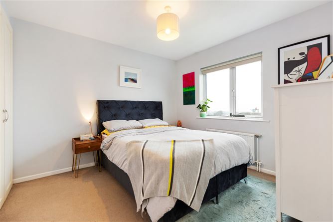 35 Kingston Grove, Ballinteer, Dublin 16