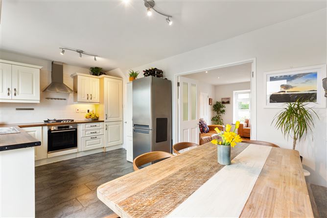 35 Kingston Grove, Ballinteer, Dublin 16