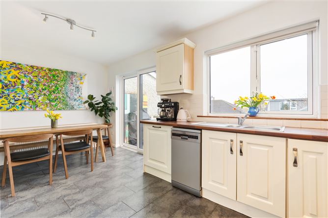 35 Kingston Grove, Ballinteer, Dublin 16