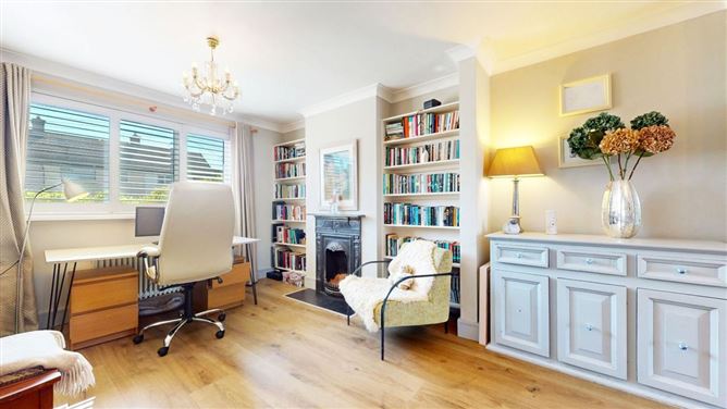 https://photos-a.propertyimages.ie/media/8/9/3/4962398/55dc72a6-e06d-41a2-b4f5-01c4e9fc2b8a_l.jpg