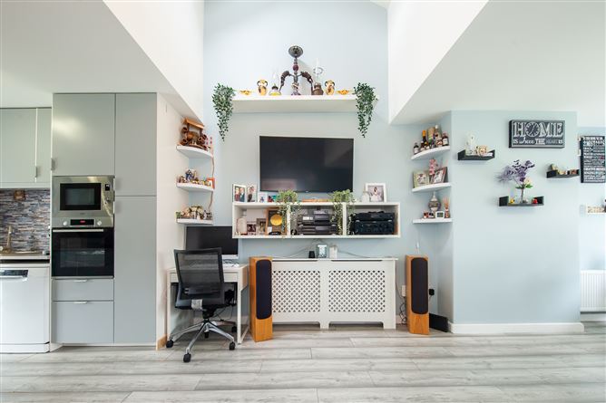 https://photos-a.propertyimages.ie/media/8/9/3/5017398/0a446b9d-d8da-400f-9c16-300626335e60_l.jpg