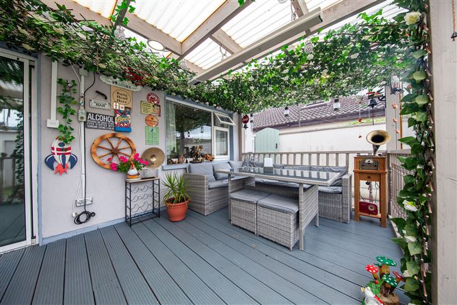 https://photos-a.propertyimages.ie/media/8/9/3/5017398/0a446b9d-d8da-400f-9c16-300626335e60_l.jpg
