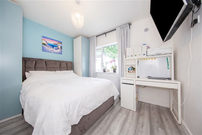 https://photos-a.propertyimages.ie/media/8/9/3/5017398/0a446b9d-d8da-400f-9c16-300626335e60_l.jpg