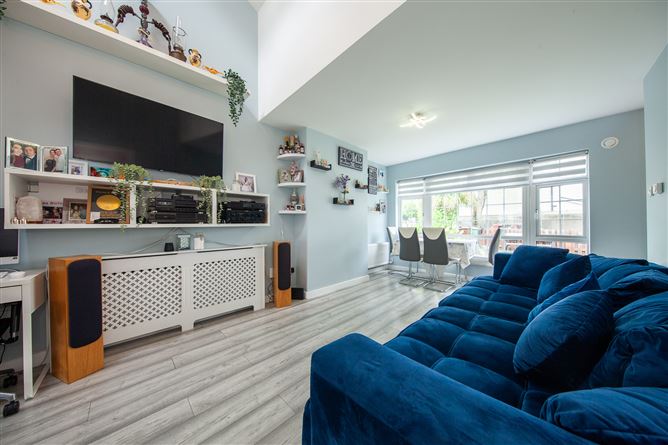 https://photos-a.propertyimages.ie/media/8/9/3/5017398/0a446b9d-d8da-400f-9c16-300626335e60_l.jpg