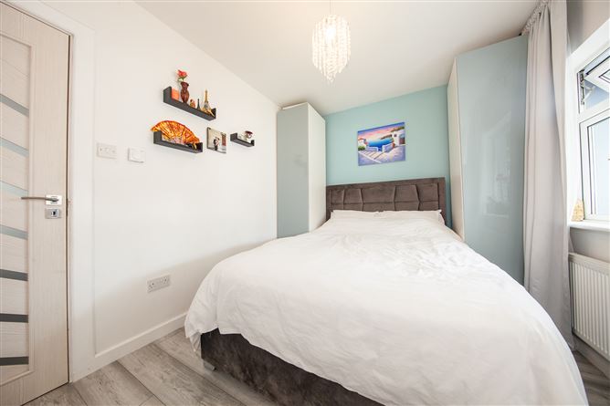 https://photos-a.propertyimages.ie/media/8/9/3/5017398/0a446b9d-d8da-400f-9c16-300626335e60_l.jpg