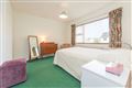 8 Whitethorn Close
