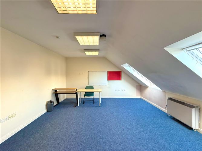 https://photos-a.propertyimages.ie/media/8/9/4/4928498/802d490a-44df-424c-aab2-1dbd989344da_l.jpg