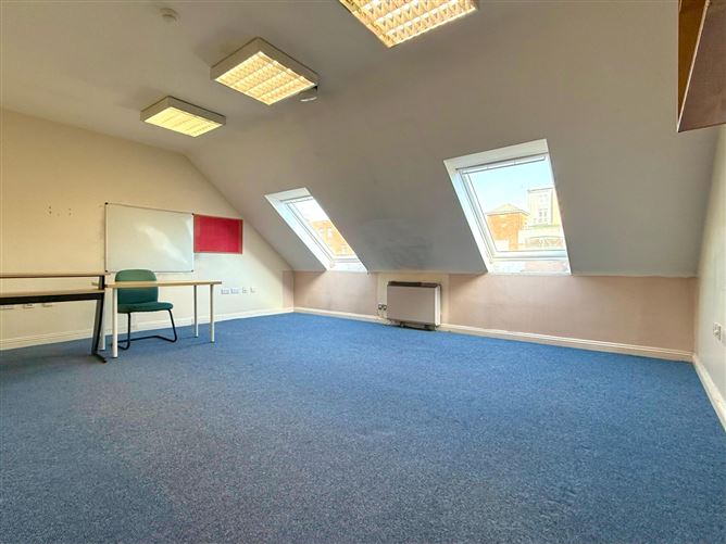 https://photos-a.propertyimages.ie/media/8/9/4/4928498/802d490a-44df-424c-aab2-1dbd989344da_l.jpg