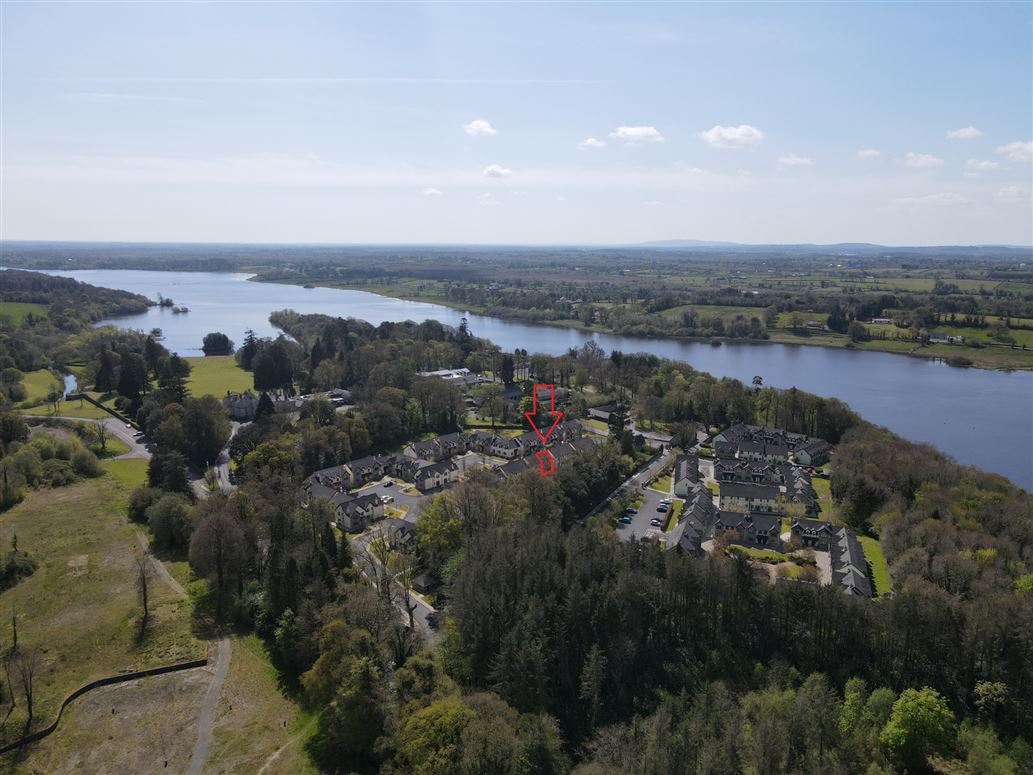 20 Earl Court, Lough Rynn, Mohill, Co. Leitrim