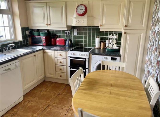 6 Knockanroe Estate, Old Parish, Dungarvan, Waterford