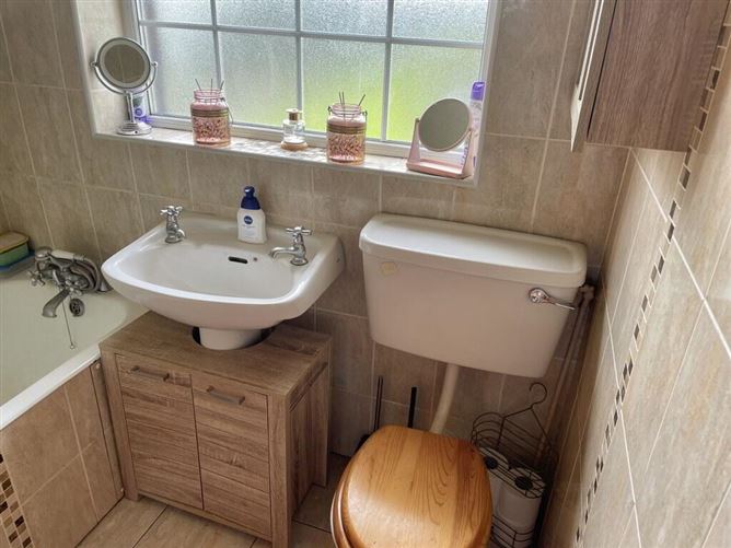 6 Knockanroe Estate, Old Parish, Dungarvan, Waterford