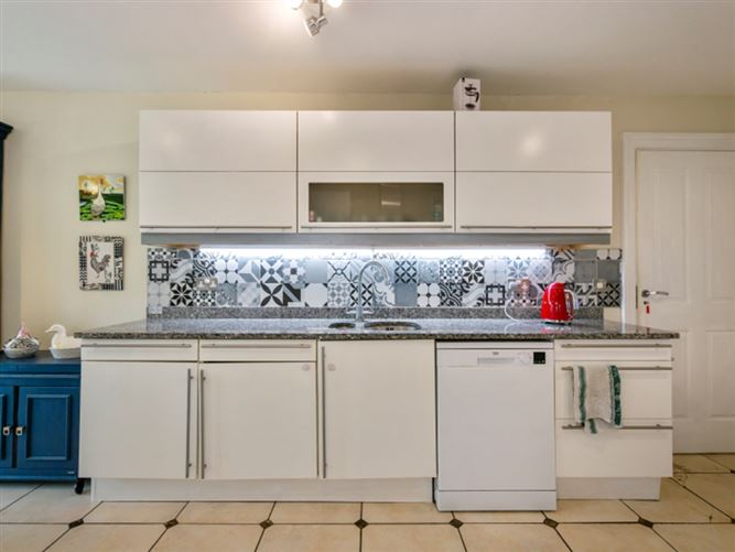 9 Hillview Crescent, Seafield Hotel and Spa Resort, Ballymoney, Co. Wexford