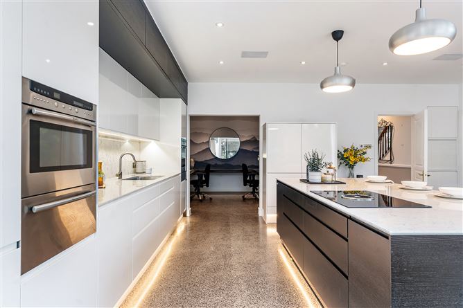 Photo 9 of 24 — 33 Holmwood, Brennanstown Road, Dublin 18