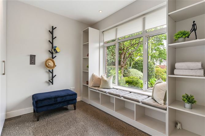 Photo 7 of 24 — 33 Holmwood, Brennanstown Road, Dublin 18