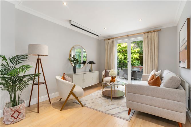 33 Holmwood, Brennanstown Road, Dublin 18