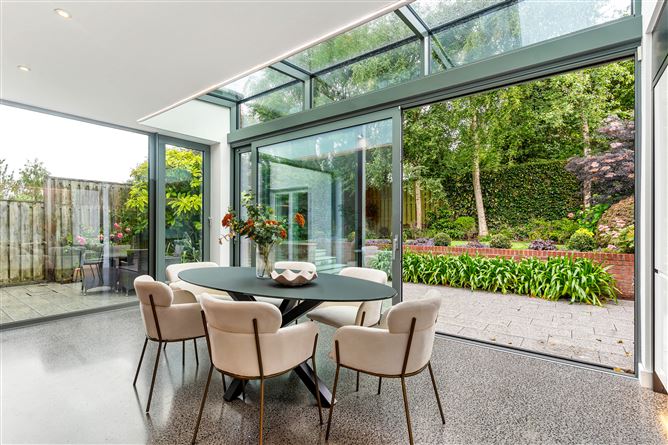 Photo 11 of 24 — 33 Holmwood, Brennanstown Road, Dublin 18