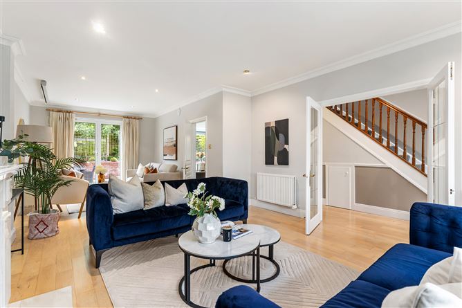 33 Holmwood, Brennanstown Road, Dublin 18