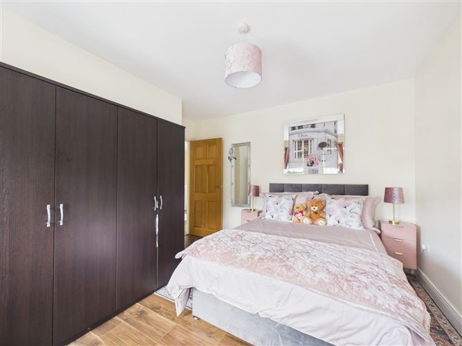 Photo 16 of 27 — 79 RUSH HALL, MOUNTRATH, Co. Laois