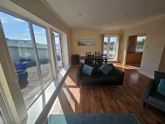 Photo 6 of 43 — Malin House, Waterville Terrace, Blanchardstown, Dublin 15, Co. Dublin