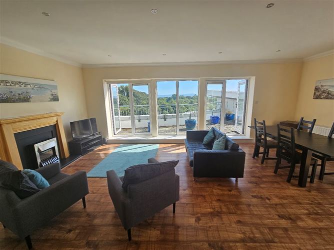 https://photos-a.propertyimages.ie/media/8/9/5/5022598/a7d74382-88a9-4da8-9f73-551ca9b95be7_l.jpeg