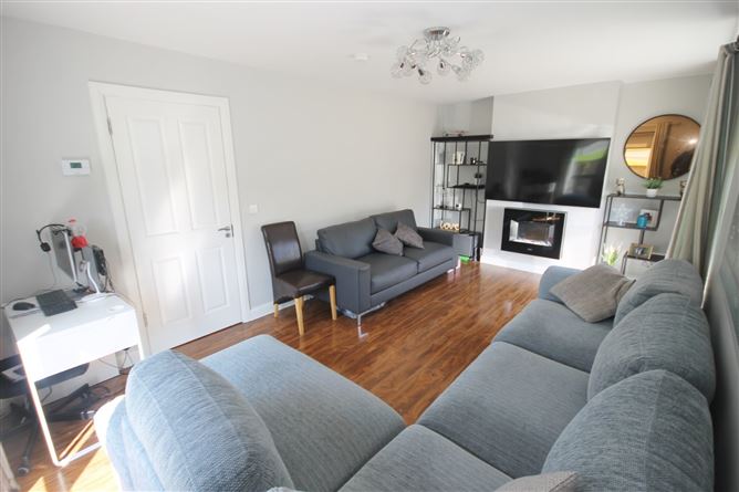 1 Elder Heath Glade, Kiltipper, Dublin 24