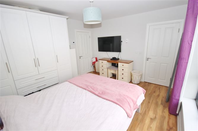1 Elder Heath Glade, Kiltipper, Dublin 24