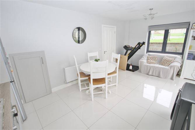 1 Elder Heath Glade, Kiltipper, Dublin 24