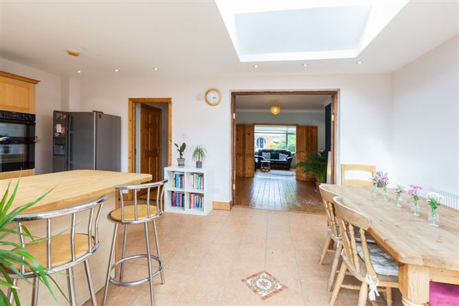 36 Pinewood Avenue, Glasnevin, Dublin 11.