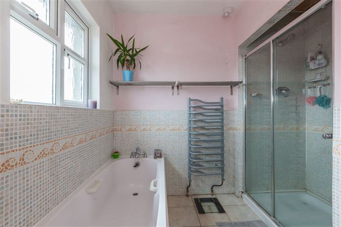 36 Pinewood Avenue, Glasnevin, Dublin 11.
