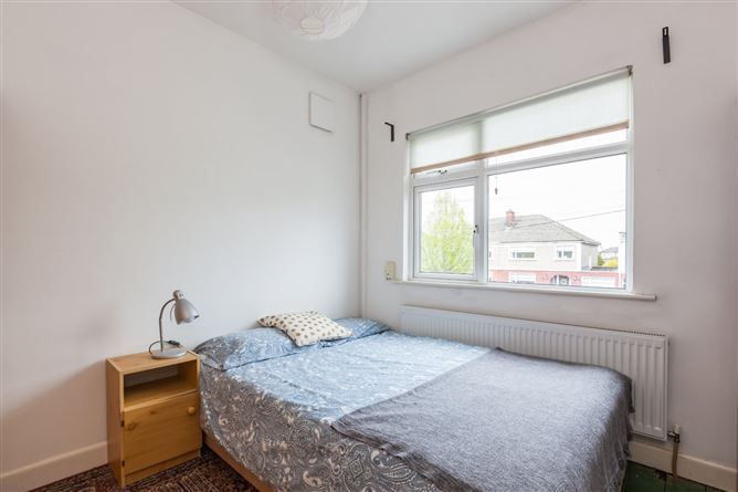 36 Pinewood Avenue, Glasnevin, Dublin 11.