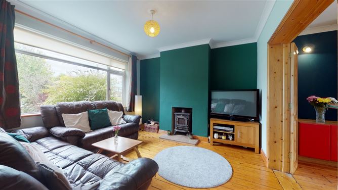 36 Pinewood Avenue, Glasnevin, Dublin 11.