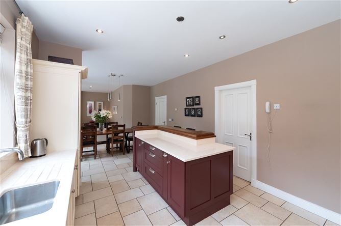 2 Hayfield, Model Farm Road, Cork