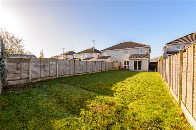 22 Clonmaggaddan Fort, Navan, Meath