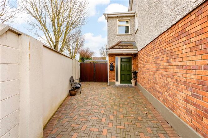 1a Hillcrest Heights, Lucan, Dublin