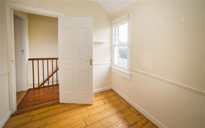 5 Sallynoggin Villas, Glenageary Road Upper, Dun Laoghaire, Dublin