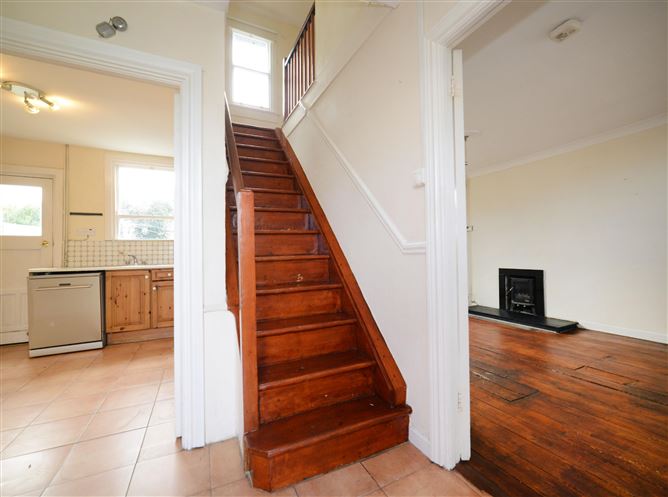 5 Sallynoggin Villas, Glenageary Road Upper, Dun Laoghaire, Dublin