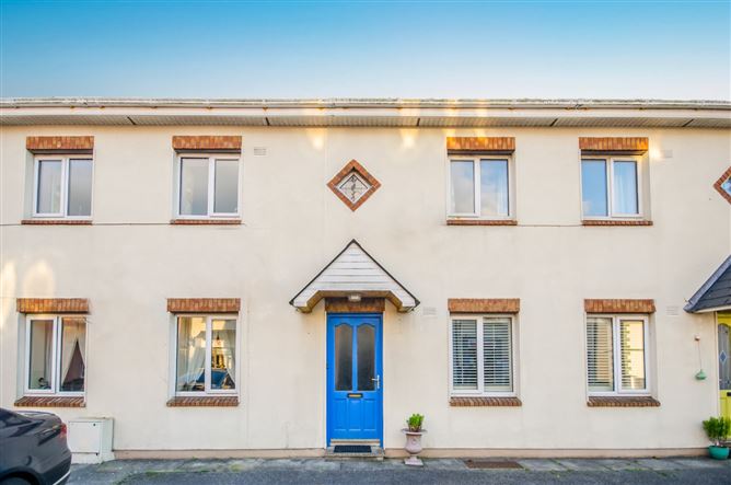 Apt 1, Valley Of The Diamonds, Pier Rd, Enniscrone, Co. Sligo.