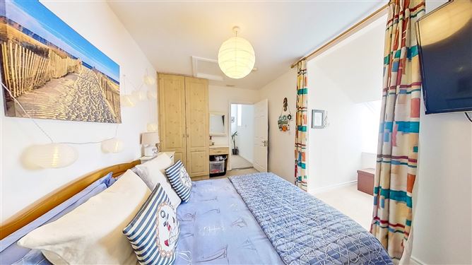 Apt 1, Valley Of The Diamonds, Pier Rd, Enniscrone, Co. Sligo.