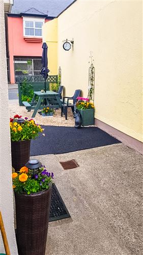 Apt 1, Valley Of The Diamonds, Pier Rd, Enniscrone, Co. Sligo.