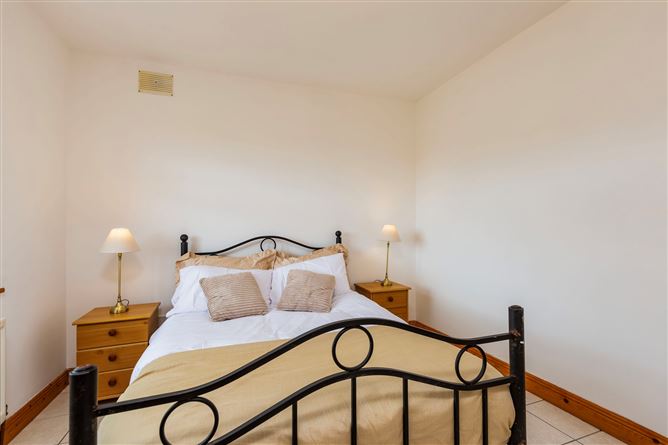 51 Woodview, Castlebridge, Co. Wexford