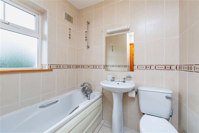 51 Woodview, Castlebridge, Co. Wexford