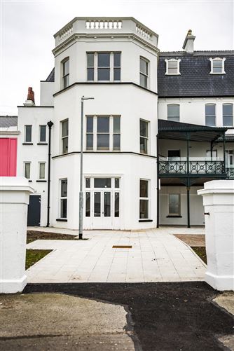 Landmark Restaurant/Bar/Café, Fontenoy Place, Strand Road, Bray, Wicklow