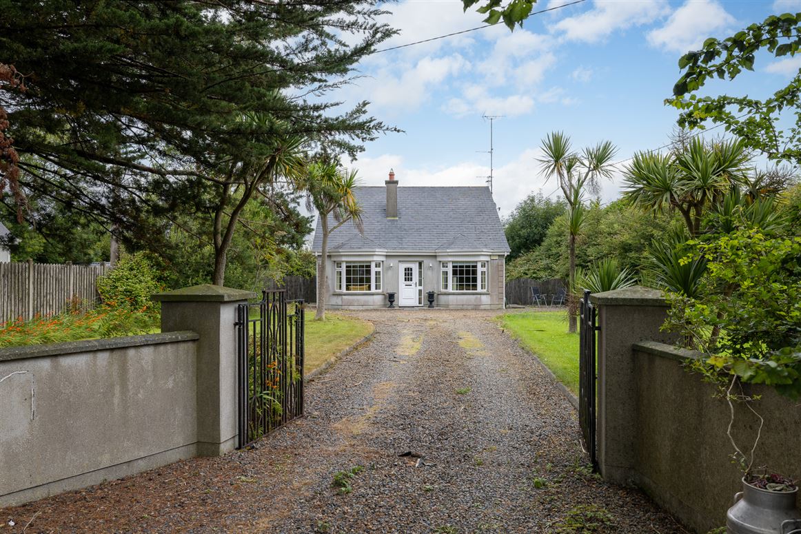 Mooncliff, Parkannesley Lower, Ballygarret, Gorey, Co. Wexford