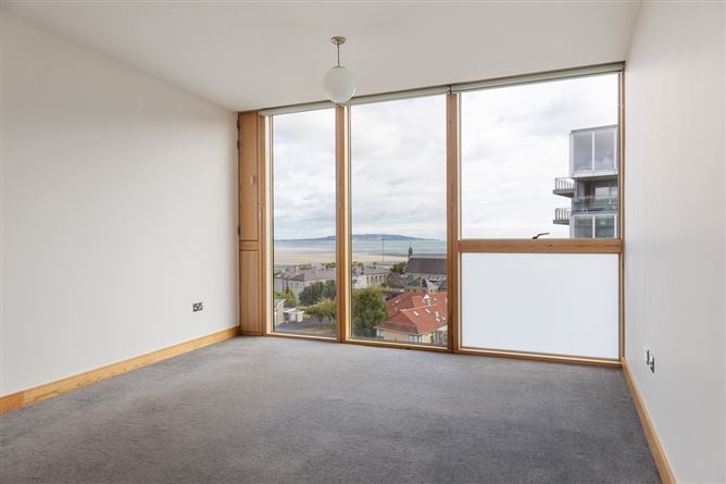 111 The Links, Elmpark Green, Merrion, Dublin 4