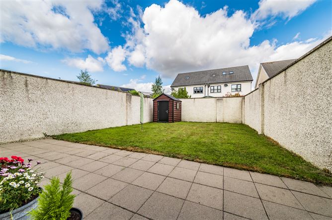 https://photos-a.propertyimages.ie/media/8/9/7/5019798/c63ac39a-a25a-494e-8cef-6790f95ef971_l.jpg
